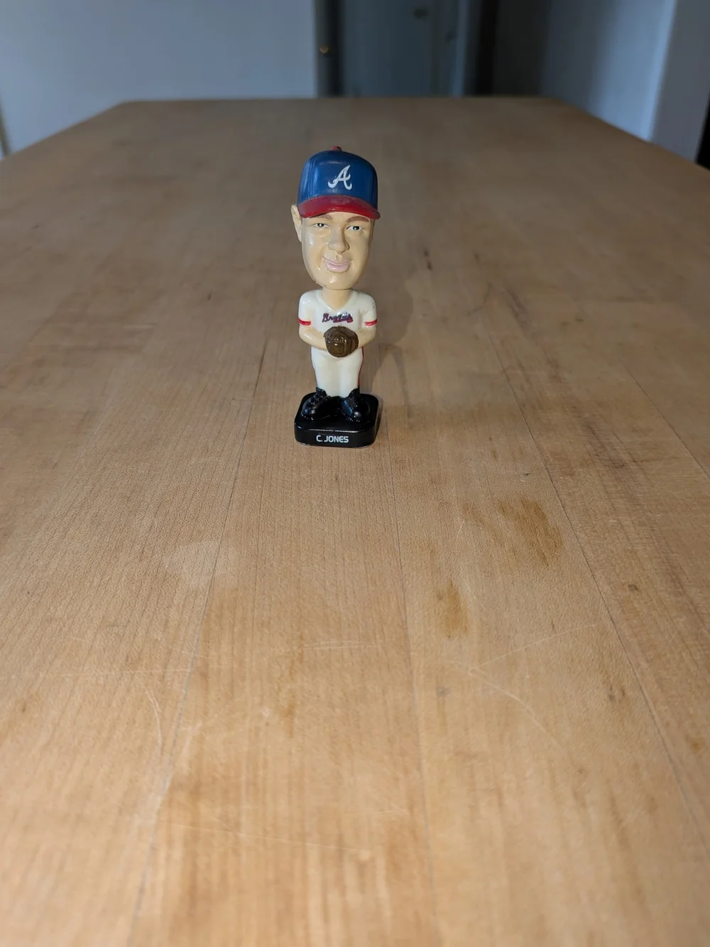 Chipper Jones Braves Red & Blue Baseball Bobblehead Home Accent